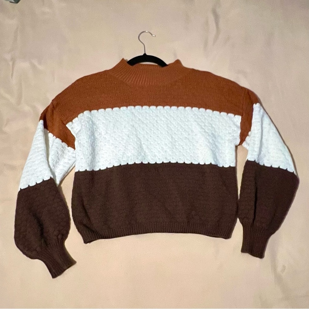Womenās Colorblock Crewneck Sweater - Brown, White & Rust
